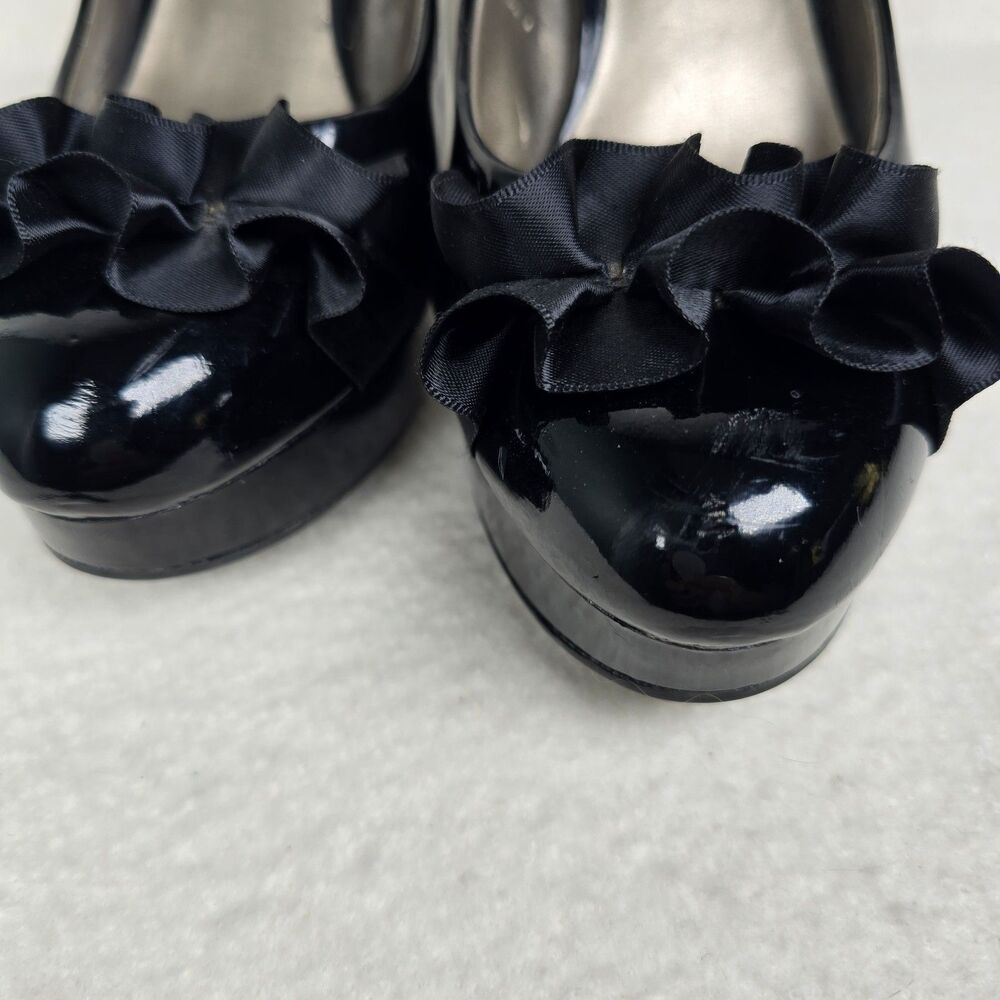 Carlos Santana Black Patent Leather Stiletto Heels Ruffle Classy 6.5 Priceless - Picture 3 of 8